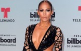 Jennifer Lopez ammaliante durante i Billboard Latin Music Awards